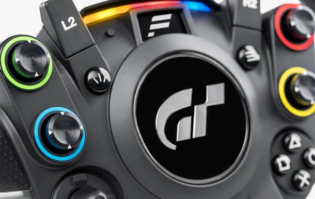 Fanatec представила первый официальный аксессуар для Gran Turismo 7